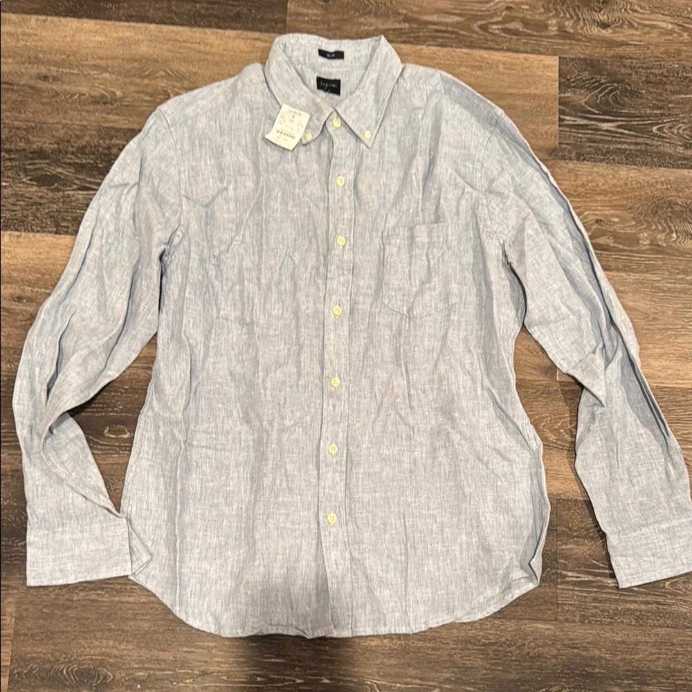 JCrew Men's Light Blue Button-Up Shirt